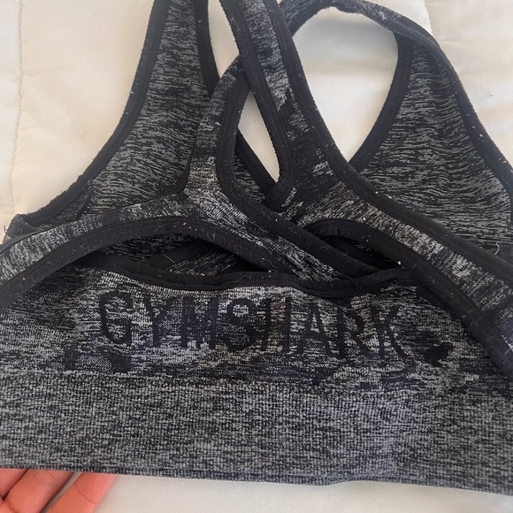 2 gymshark adapt camo bras - Picture 3 of 10
